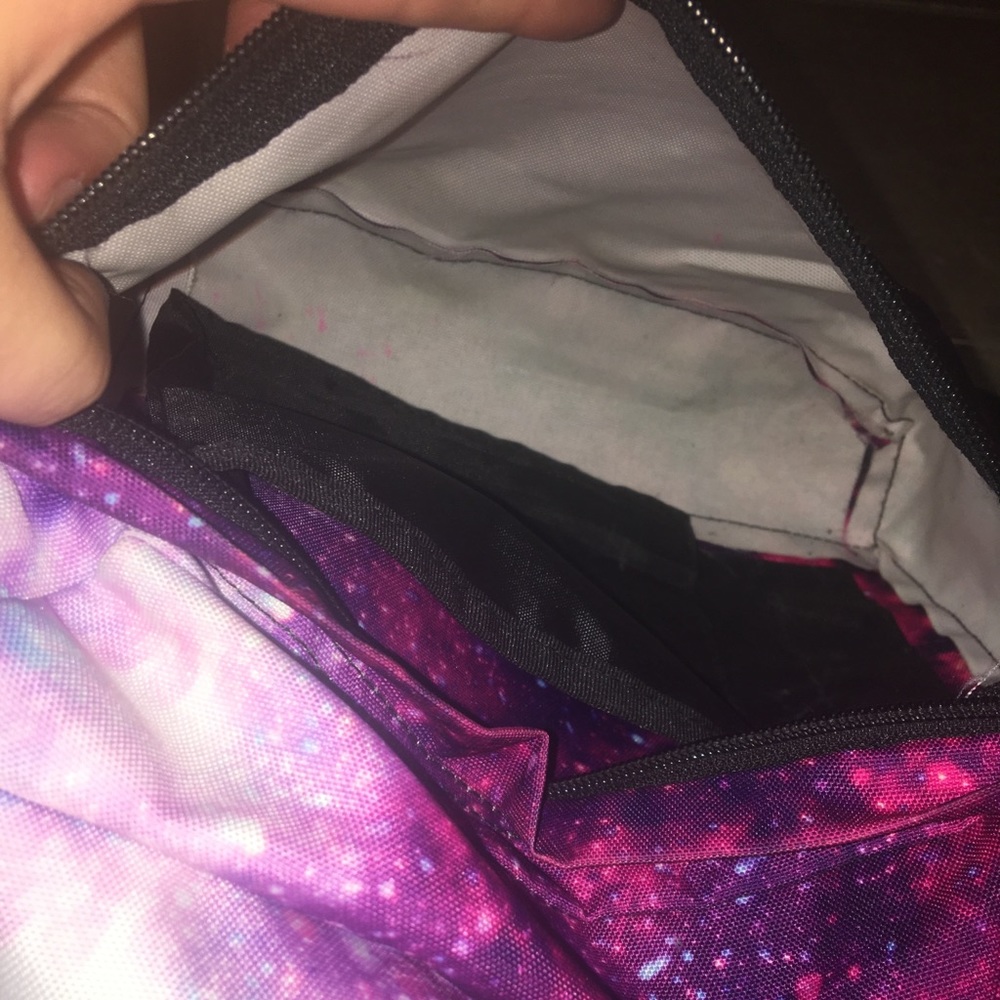 Jansport backpack from Tilly’s - Picture 2 of 3